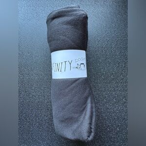 NFINITY Classic Black Pocket Scarf